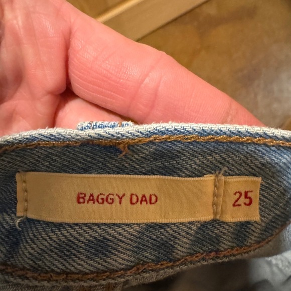 Levi's Premium Baggy Dad Jeans Light Wash Distressed Waist 25 - Picture 9 of 10